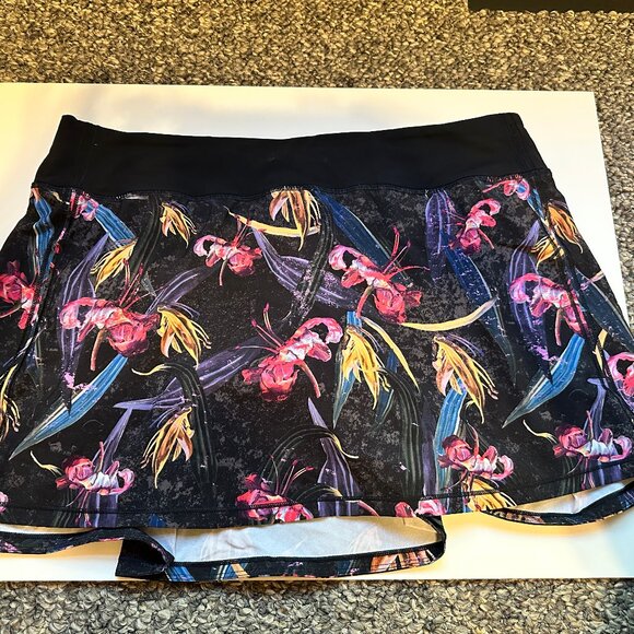 Lululemon skort - size 12 - Picture 1 of 2